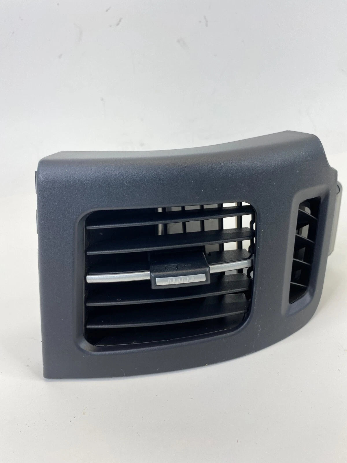 2010-2015 TOYOTA PRIUS DASH LEFT SIDE AIR VENT GRILLE OUTLET 55686-47010 OEM