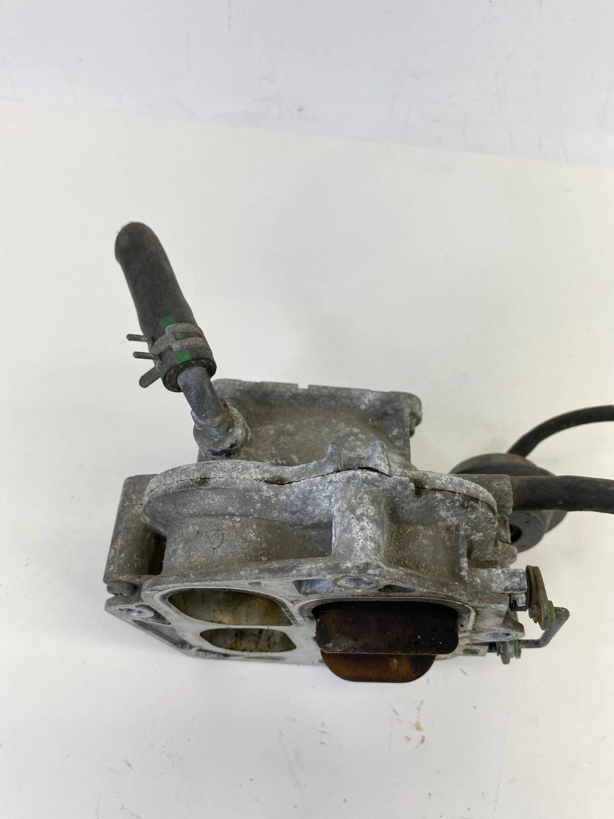 2002 2003 LEXUS ES300 TOYOTA CAMRY 3.0L V6 THROTTLE BODY HOUSING OEM