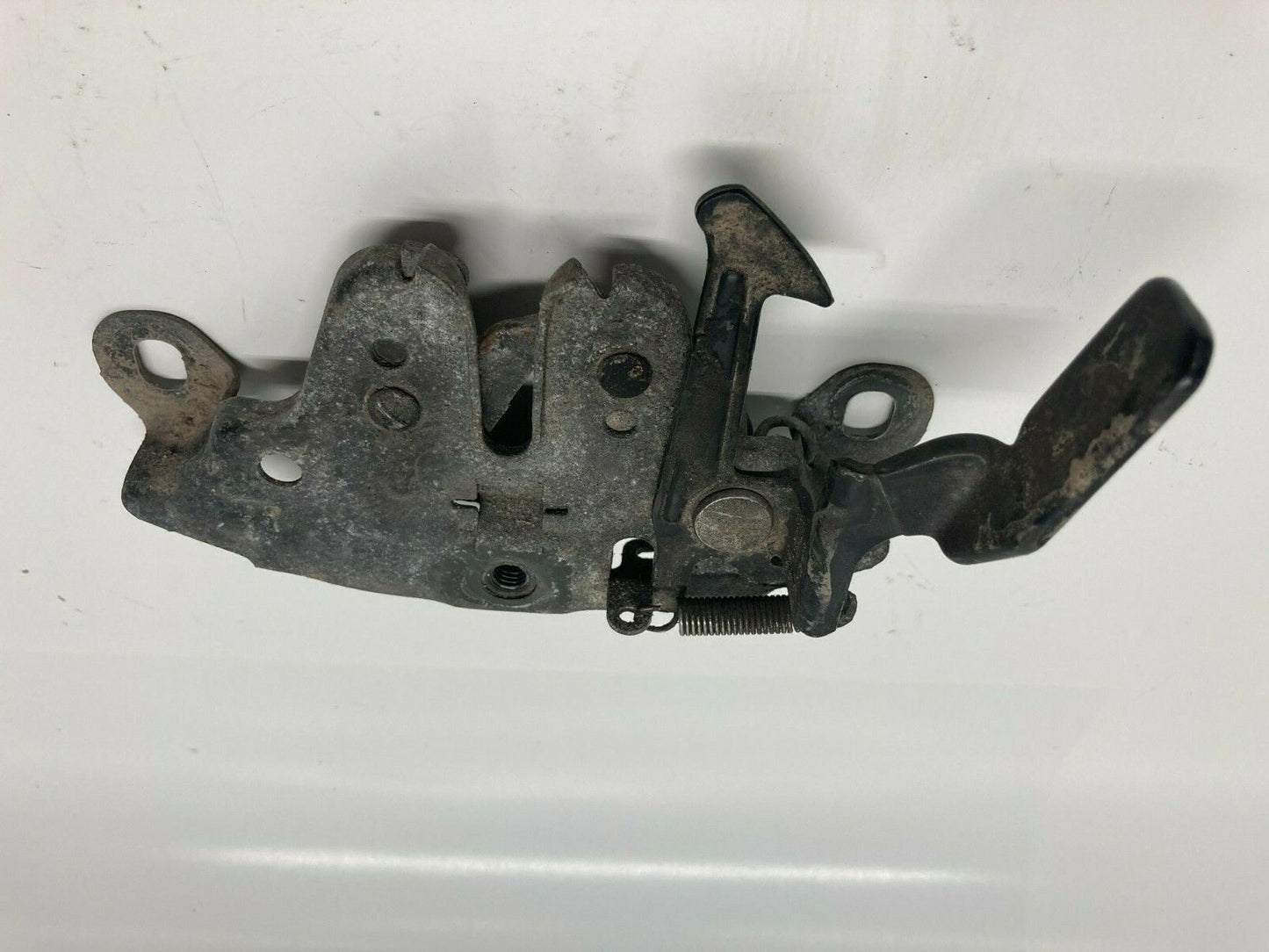 1998 1999 2000 2001 Nissan Altima Sedan Hood Latch Lock Release Actuator OEM