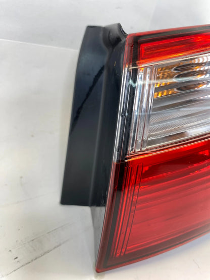 2012-2017 KIA RIO REAR RIGHT PASSENGER OUTER TAIL LIGHT LAMP UNIT 92402-1W0 OEM