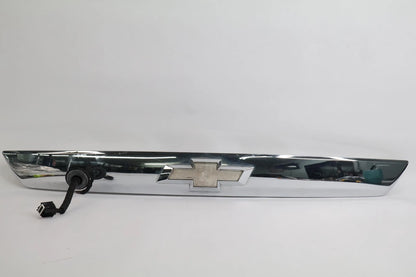 2010-2015 CHEVY EQUINOX TRUNK LIFTGATE CHROME TRIM MOLDING W/O CAMERA 22869810