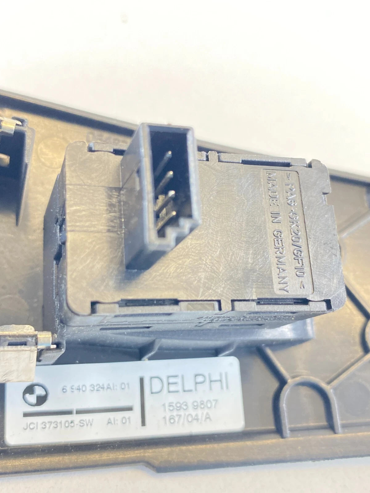 2004-2007 BMW 530I 525I REAR RIGHT DOOR POWER WINDOW SWITCH W BEZEL 6940324 OEM