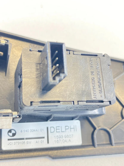 2004-2007 BMW 530I 525I REAR RIGHT DOOR POWER WINDOW SWITCH W BEZEL 6940324 OEM