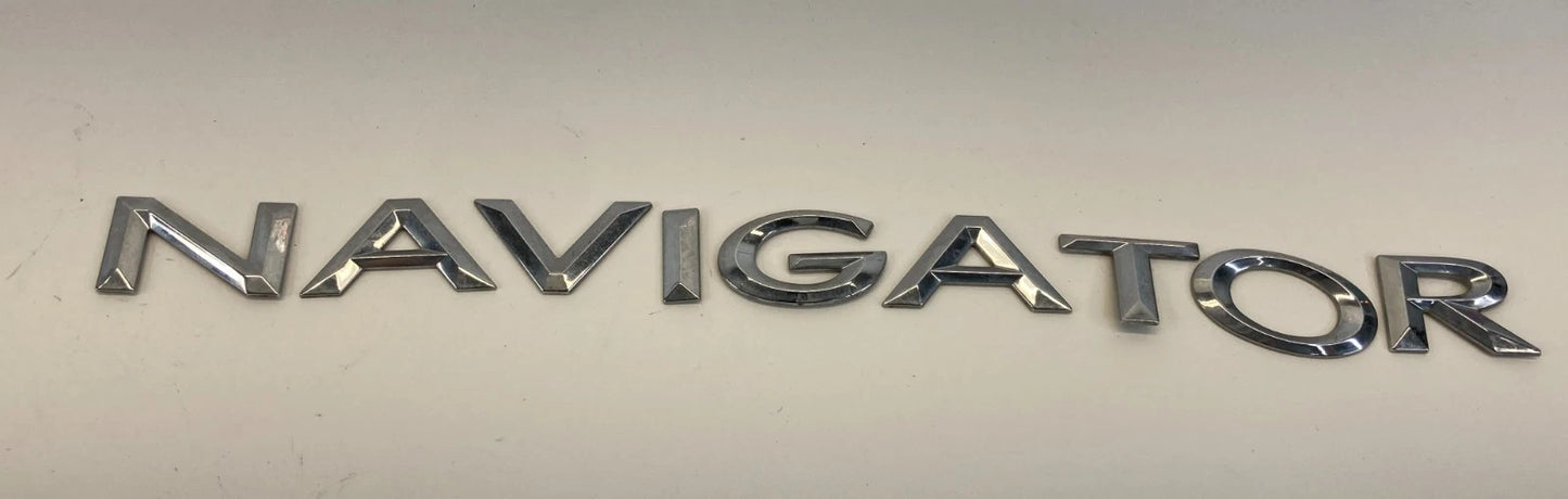 2003-2006 LINCOLN NAVIGATOR REAR TRUNK LID NAMEPLATE EMBLEM LOGO BADGE CHROME