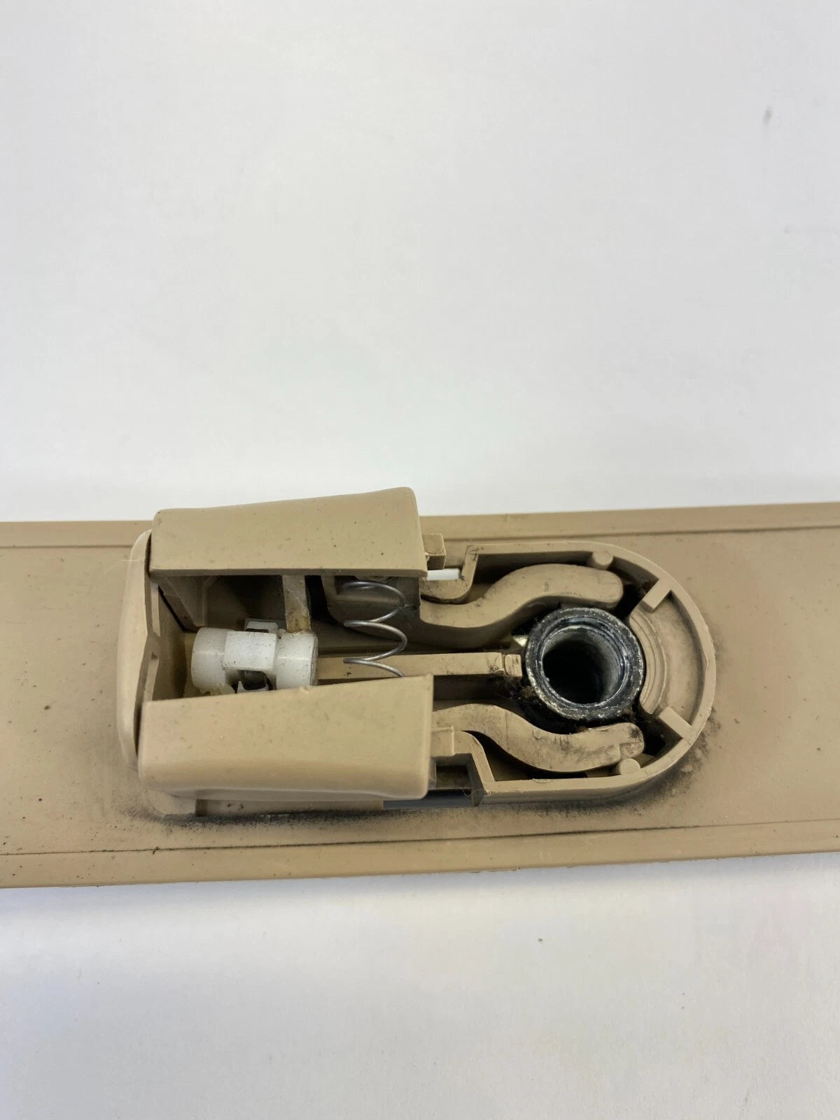 2003-2007 HONDA ACCORD SEDAN FRONT RIGHT PASSENGER SEAT BELT HEIGHT ADJUSTER OEM