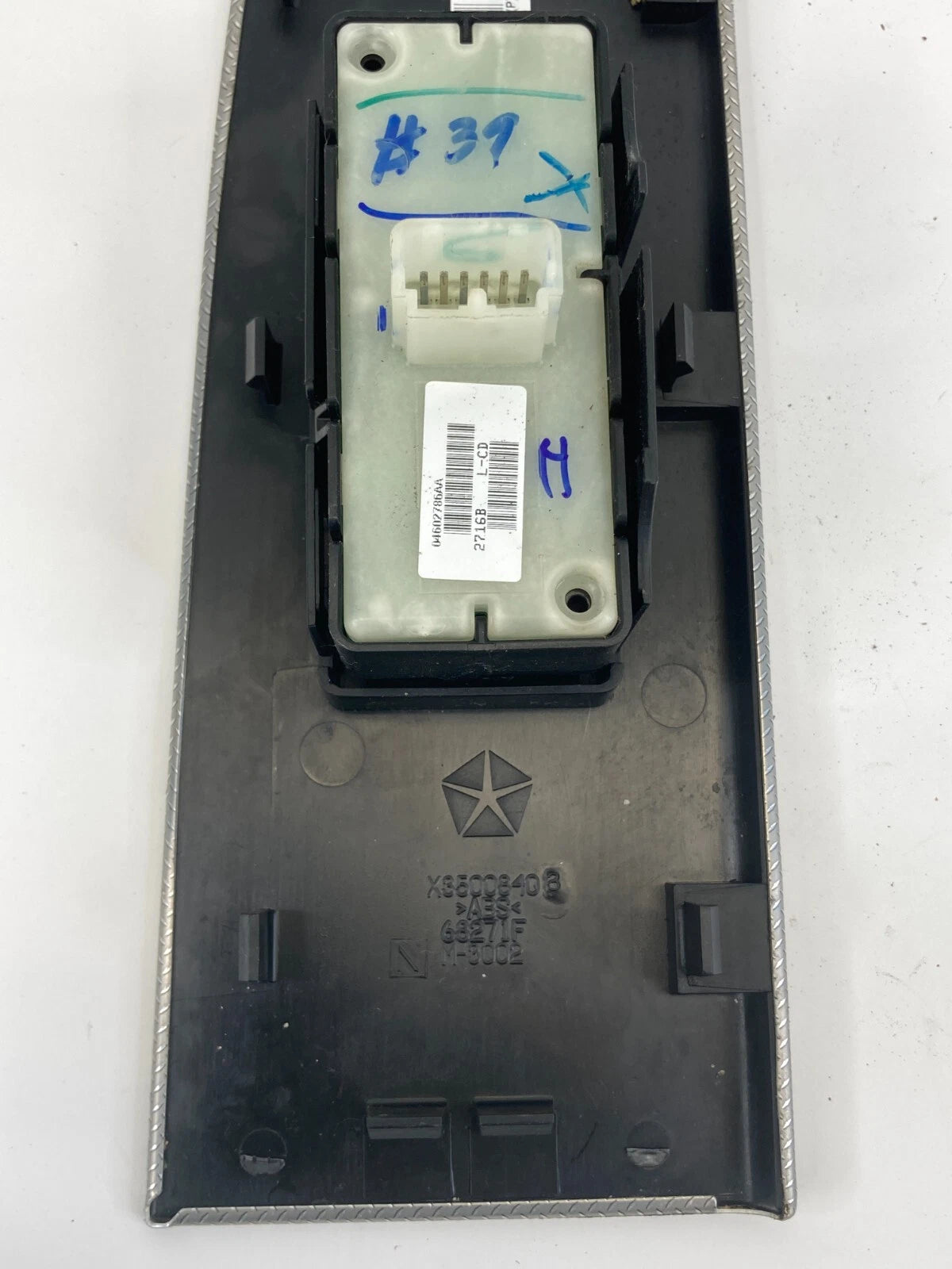 2007-2010 JEEP COMMANDER FRONT RIGHT PASSENGER WINDOW SWITCH 04602786AA OEM