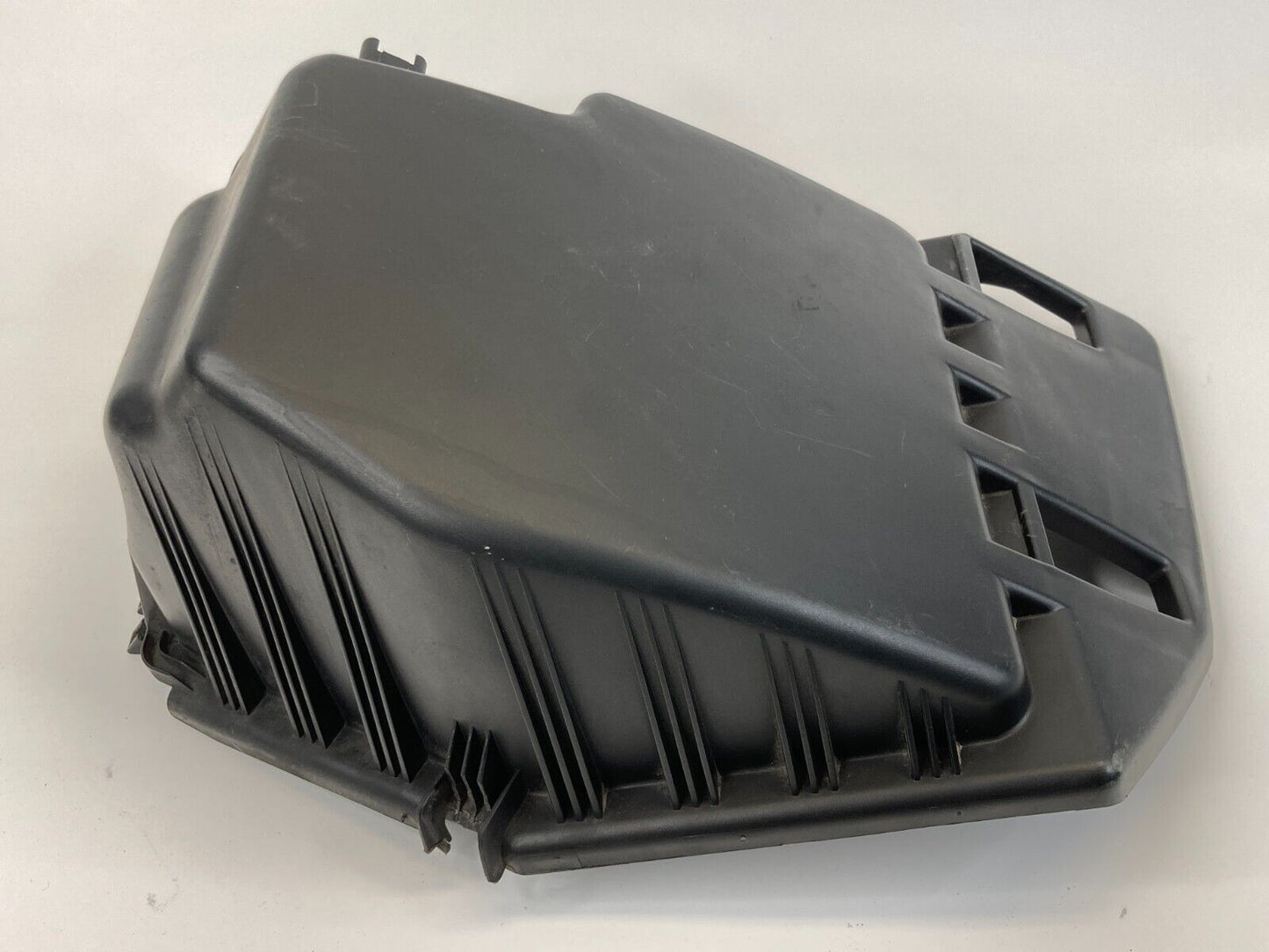 2006 2007 BMW 530i 3.0L L6 Air Intake Filter Cleaner Box MAF Sensor 7520519-03