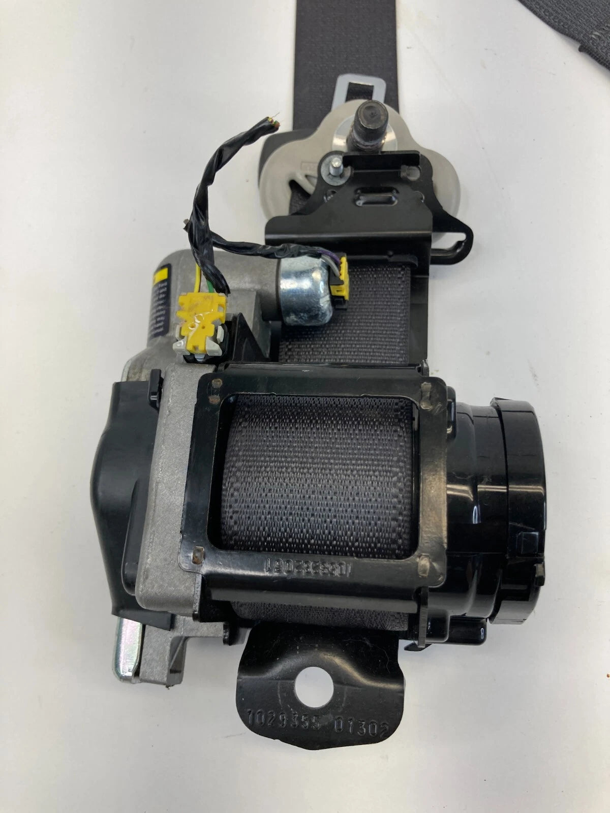 2013-2016 FORD FUSION FRONT RIGHT SEAT BELT RETRACTOR PRETENSIONER DG93-54612D64