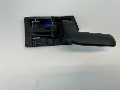 00-06 CHEVY TAHOE FRONT RIGHT PASSENGER SIDE INTERIOR DOOR HANDLE 15057527 OEM