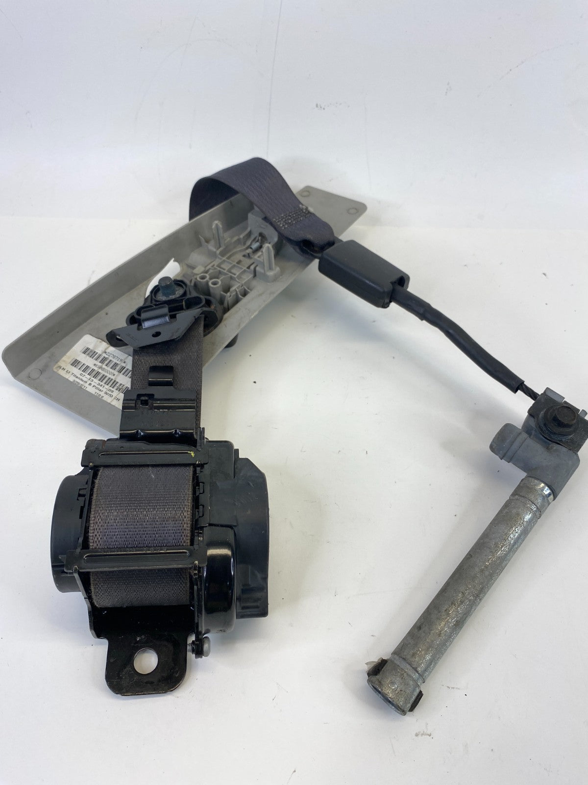 2011-2015 Buick Enclave Front Left Driver Side Seat Belt Retractor 22783051 OEM