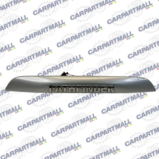 2000-2004 NISSAN PATHFINDER RR LIFTGATE LID LICENSE MOLDING GARNISH W/EMBLEM OEM