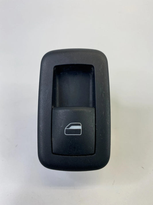 2008-2010 CHRYSLER TOWN & COUNTRY REAR LEFT DOOR POWER WINDOW SWITCH 04602531AB