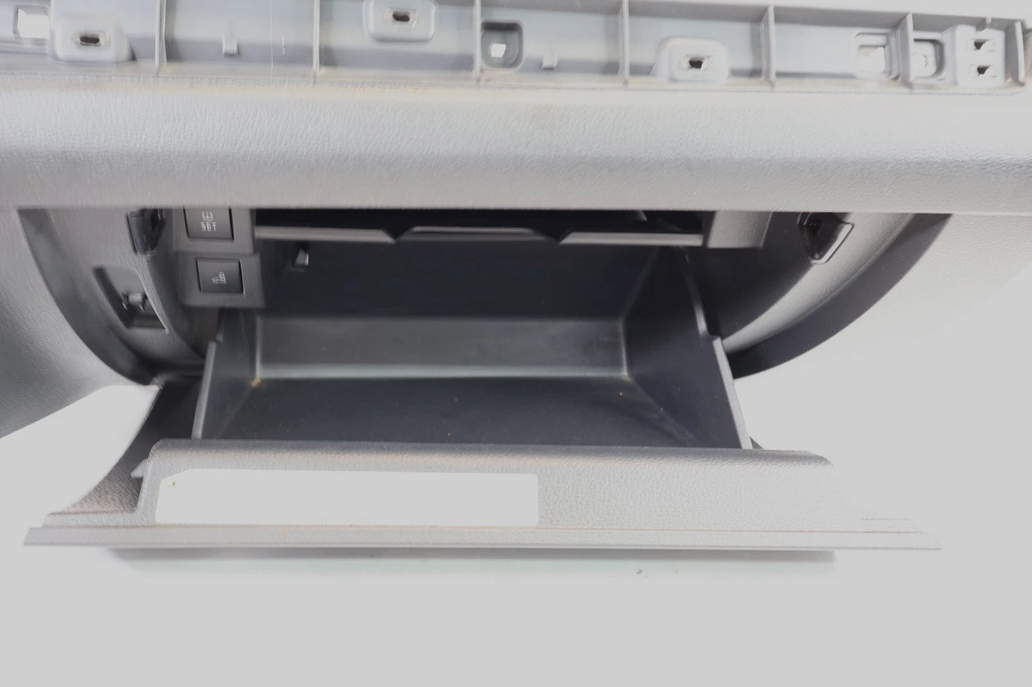 2012-2019 VOLKSWAGEN PASSAT DASH GLOVE BOX STORAGE COMPARTMENT 561857097 OEM