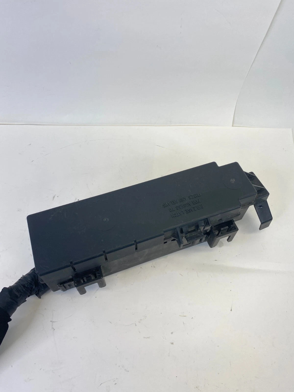 2005-2007 JEEP LIBERTY INTERIOR CABIN FUSE BOX JUNCTION BLOCK 56047664AD OEM