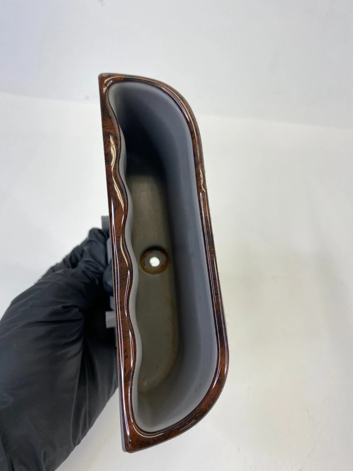 2003-2005 SUZUKI GRAND VITARA REAR LEFT DOOR PULL HANDLE POCKET BEZEL OEM