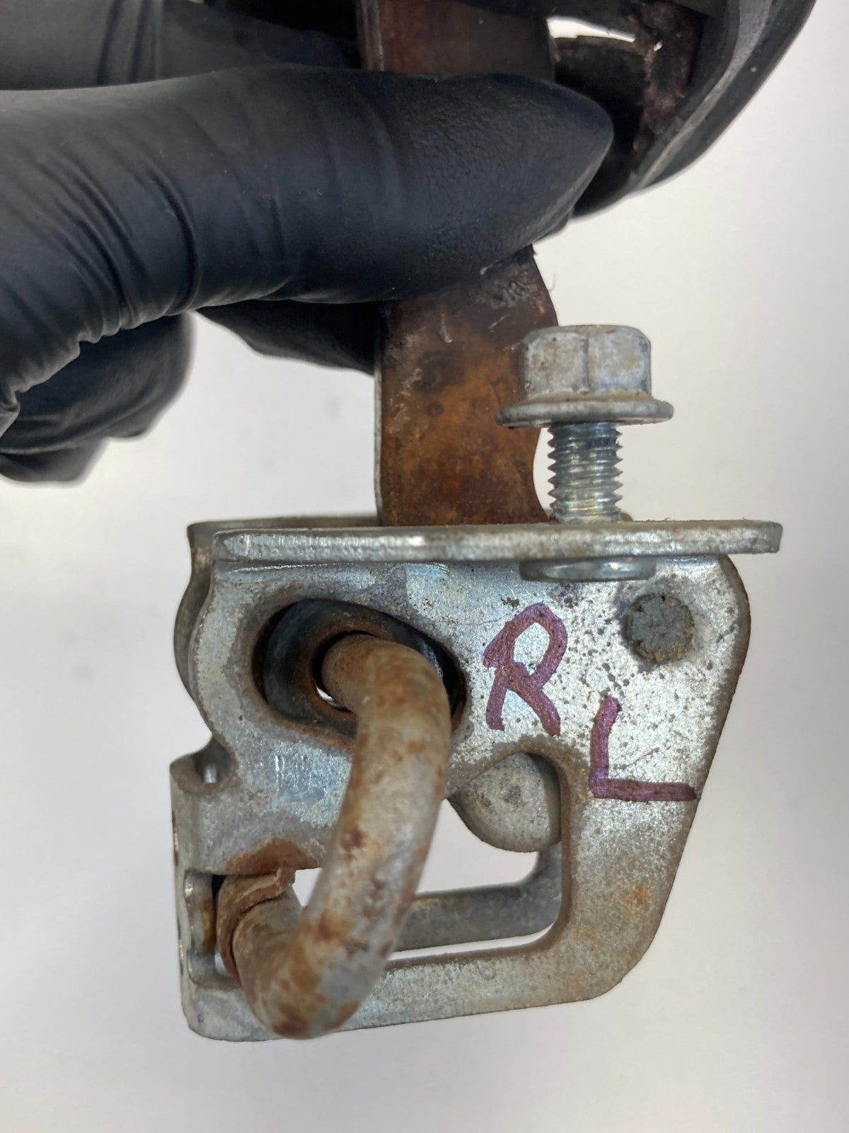 2005-2009 Chevrolet Trailblazer Rear Left Door Check Strap Stopper Hinge