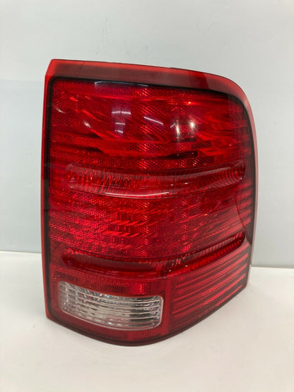 2002-2005 Ford Explorer Rear Right Side Tail Light Taillight Lamp 1L2X-138504-B