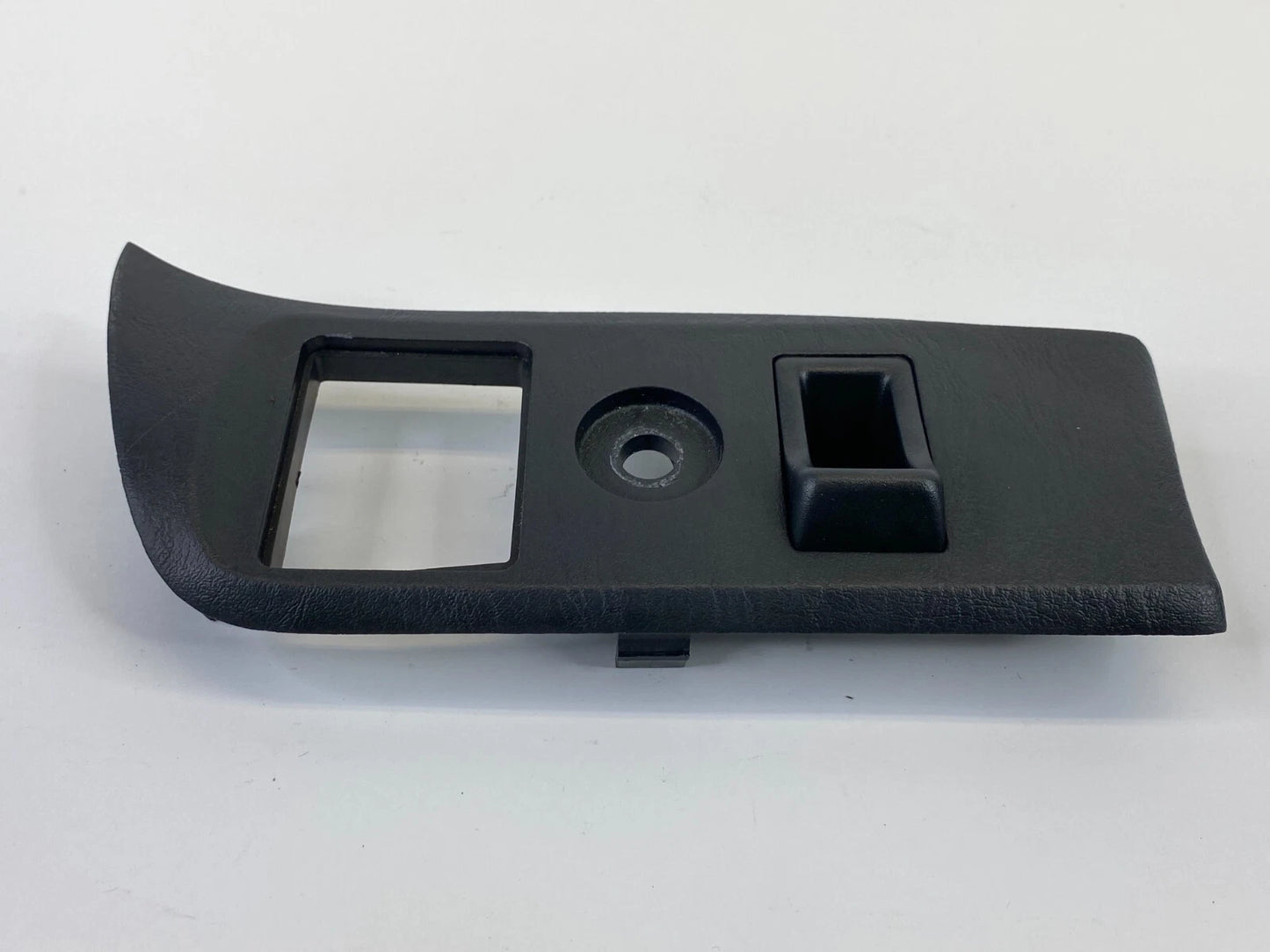 2001-2005 TOYOTA RAV4 DASH INSTRUMENT PANEL MIRROR SWITCH SURROUND COVER TRIM