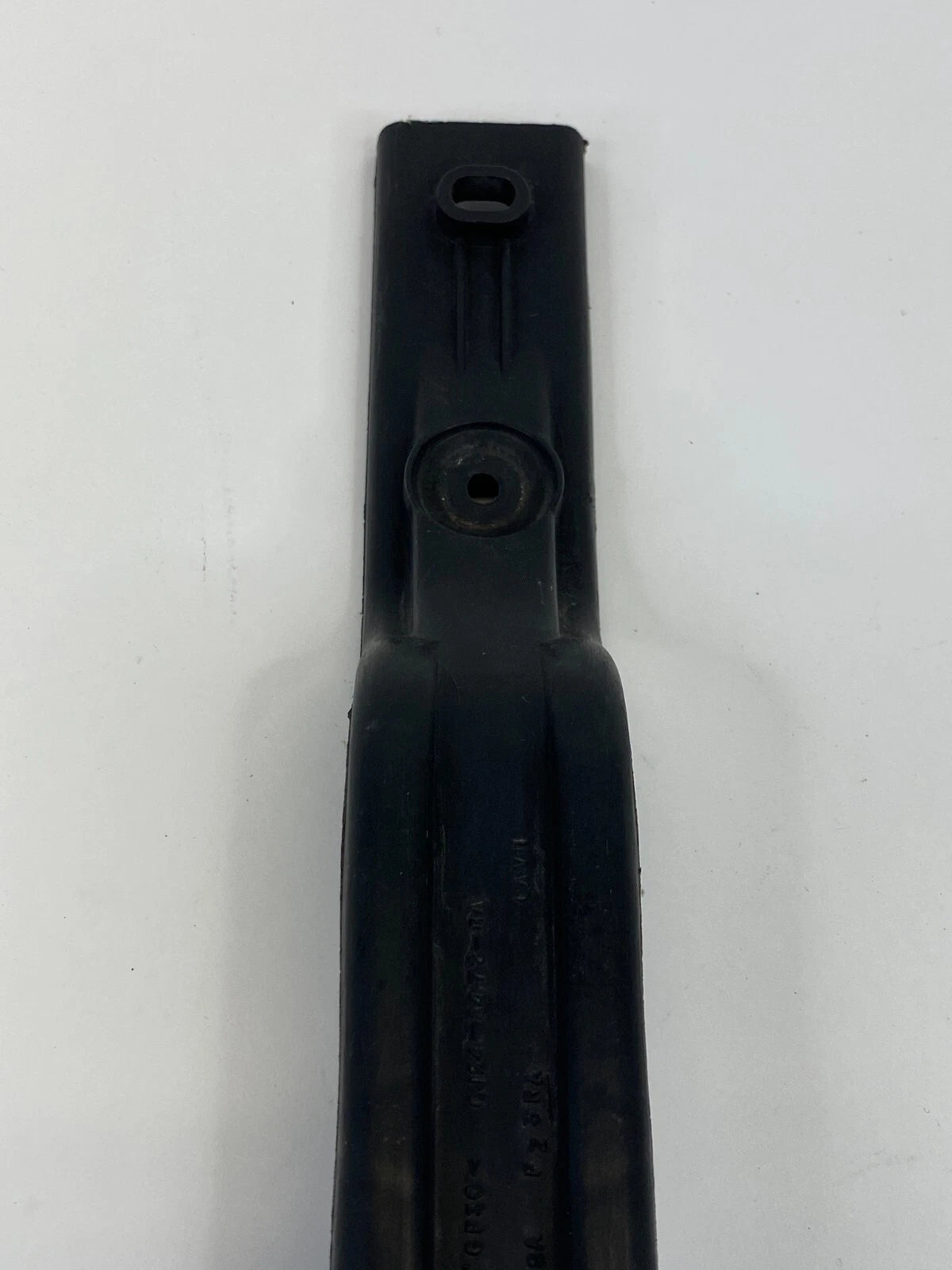 2013-2016 FORD ESCAPE RADIATOR AIR GUIDE SUPPORT BRACKET CJ54-8472-BA