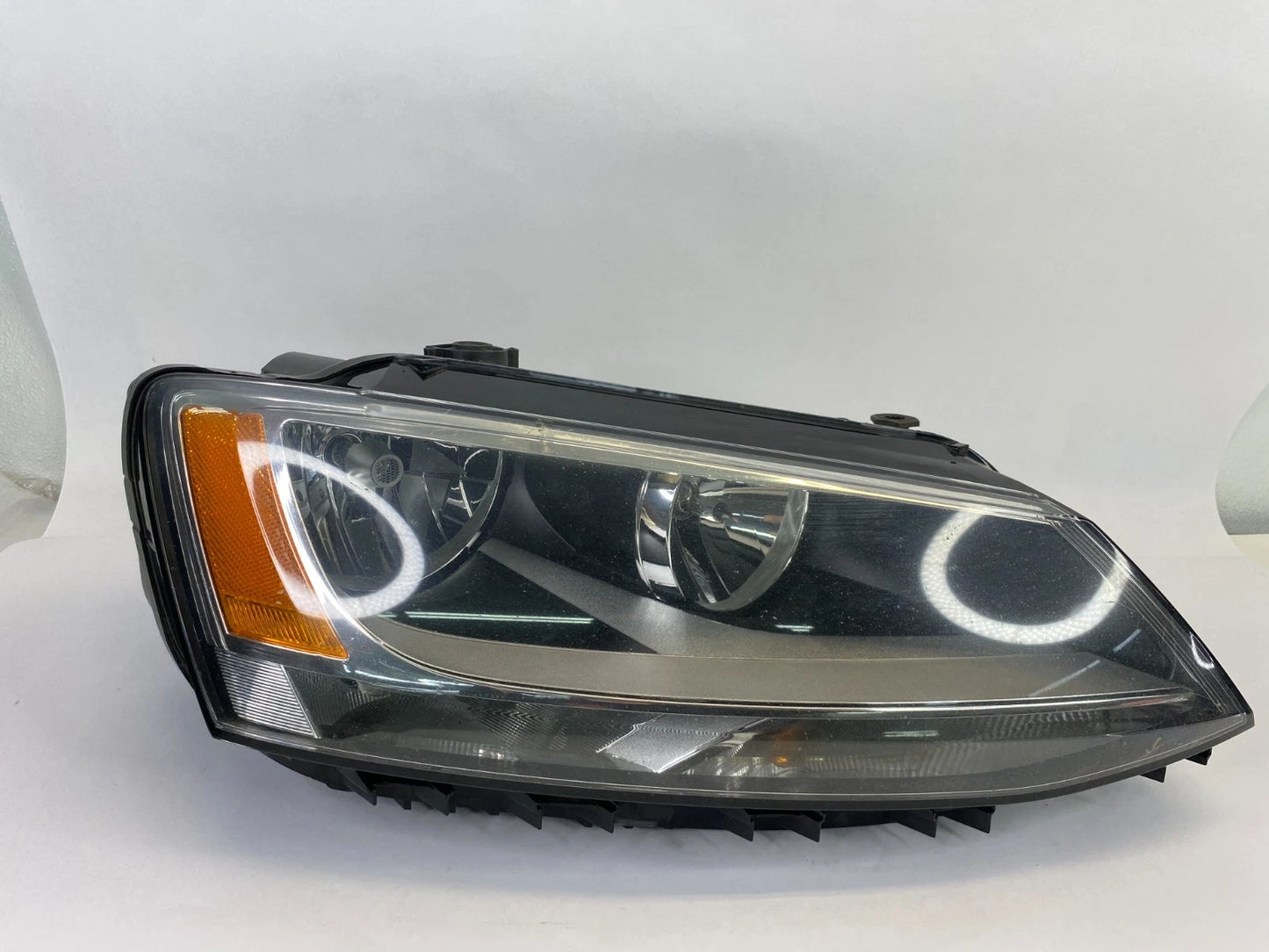 2011-2016 VOLKSWAGEN JETTA FRONT RIGHT SIDE HALOGEN HEADLIGHT LAMP 5C7941006 OEM