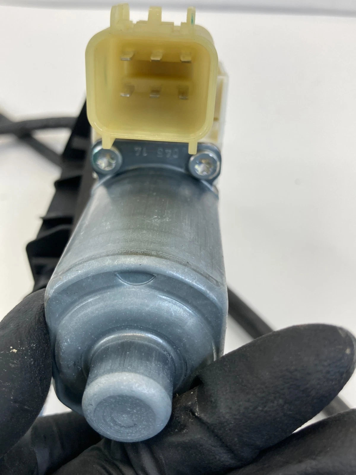 15-17 Chrysler 200 Sedan Front Right Passenger Door Power Window Motor Regulator