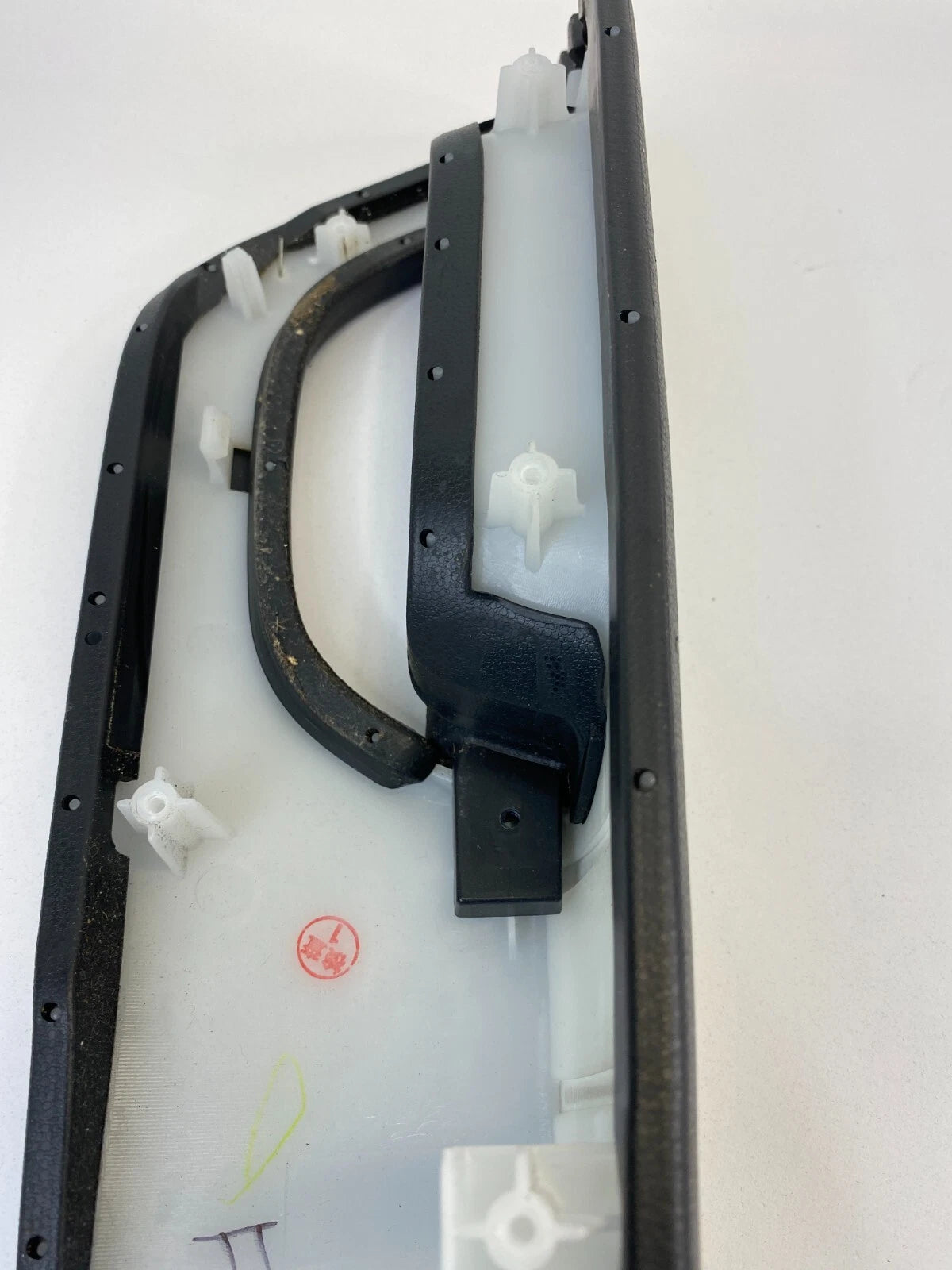 2004-2009 MAZDA 3 MAZDA3 FRONT LEFT SIDE DOOR ARM REST GRIP HANDLE BP4K69391 OEM