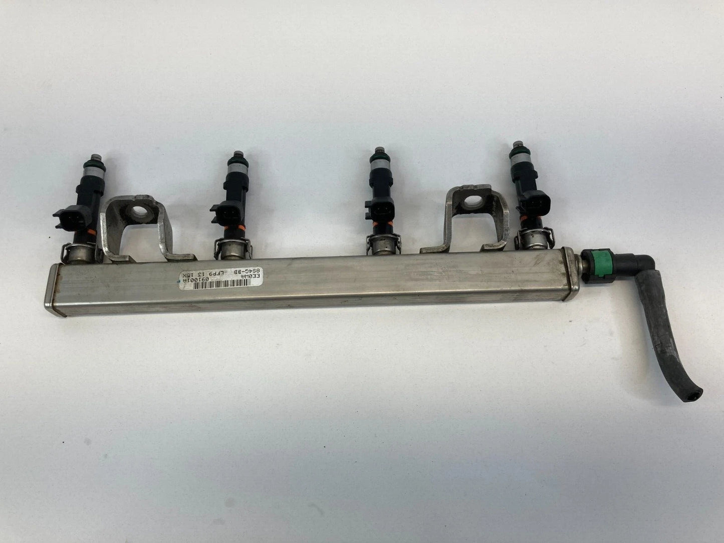 2008-2011 FORD FOCUS 2.0L L4 AUTO TRANS FUEL INJECTION RAIL WITH INJECTORS OEM