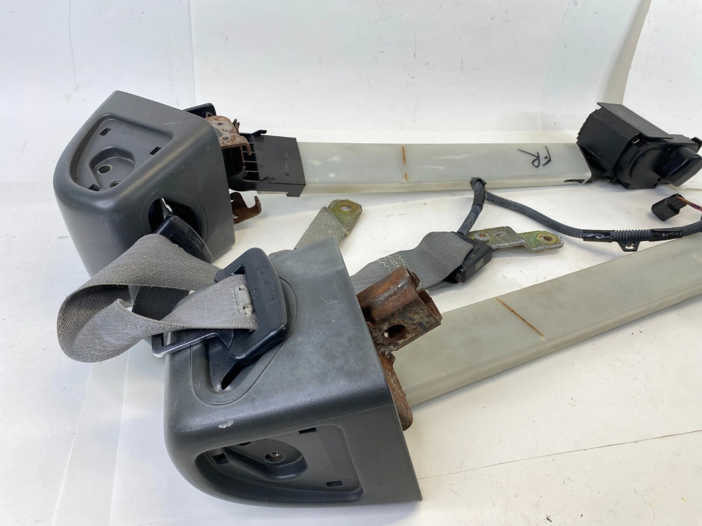 04 05 06 FORD F-150 F150 FRNT LEFT & RIGHT SIDE SEAT BELT RETRACTOR SET PAIR OEM