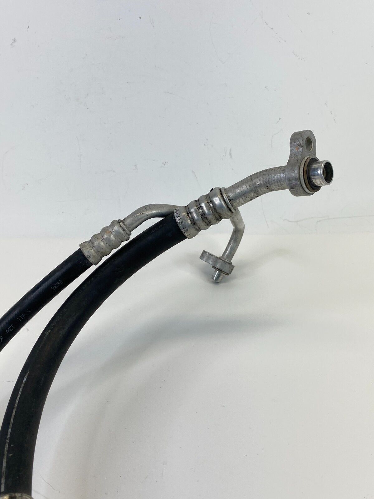 2011-2013 Chevy Cruze A/C Refrigerant Discharge Suction Hose Line Pipe 13264929