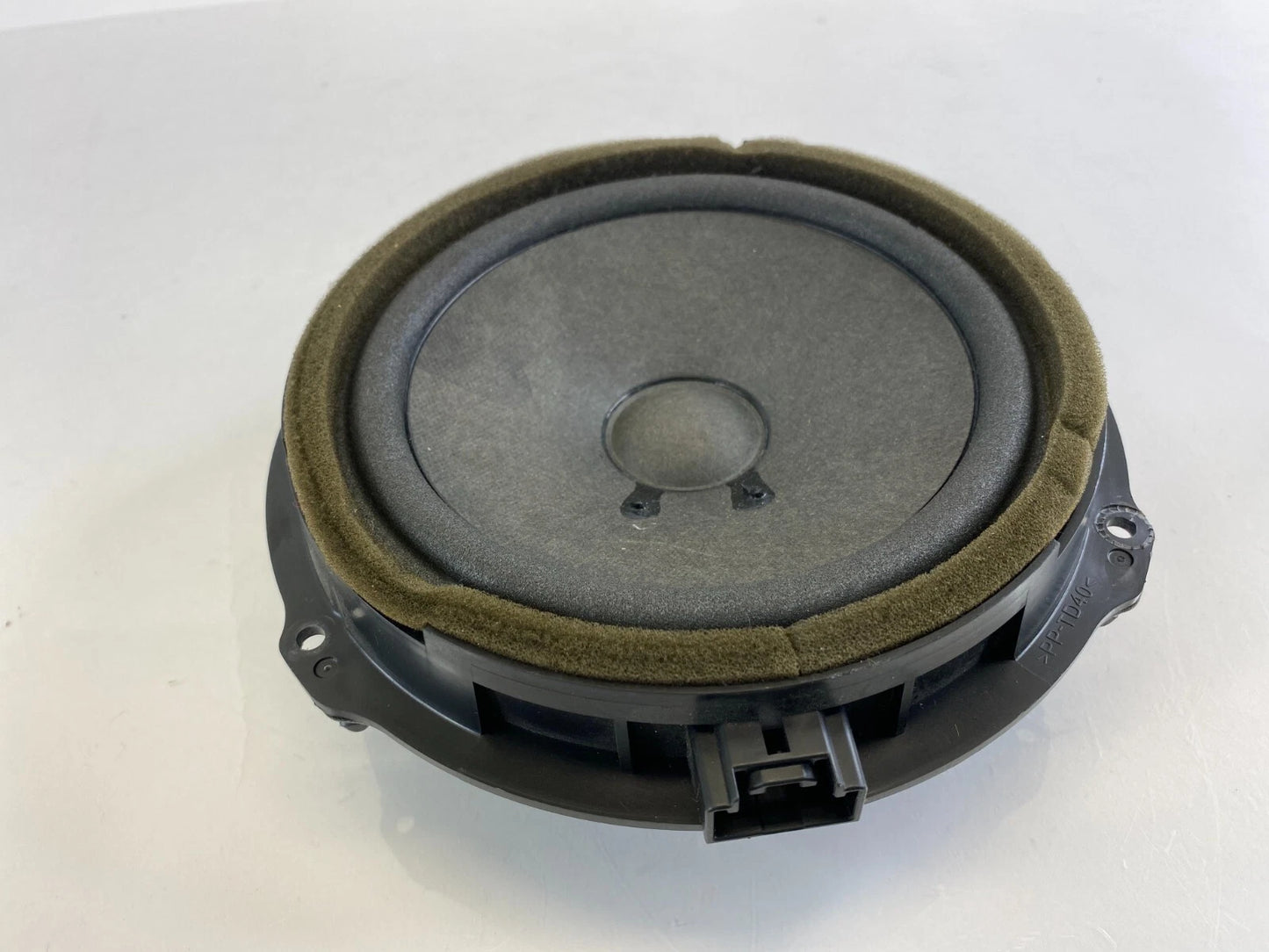 2012-2018 FORD FOCUS REAR LEFT SIDE DOOR SOUND SYSTEM SPEAKER ASSEMBLY OEM