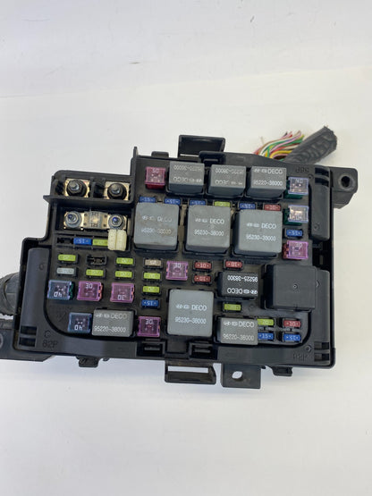 2006-2008 Kia Optima 2.4L 16V FWD Engine Compartment Junction Fuse Relay Box