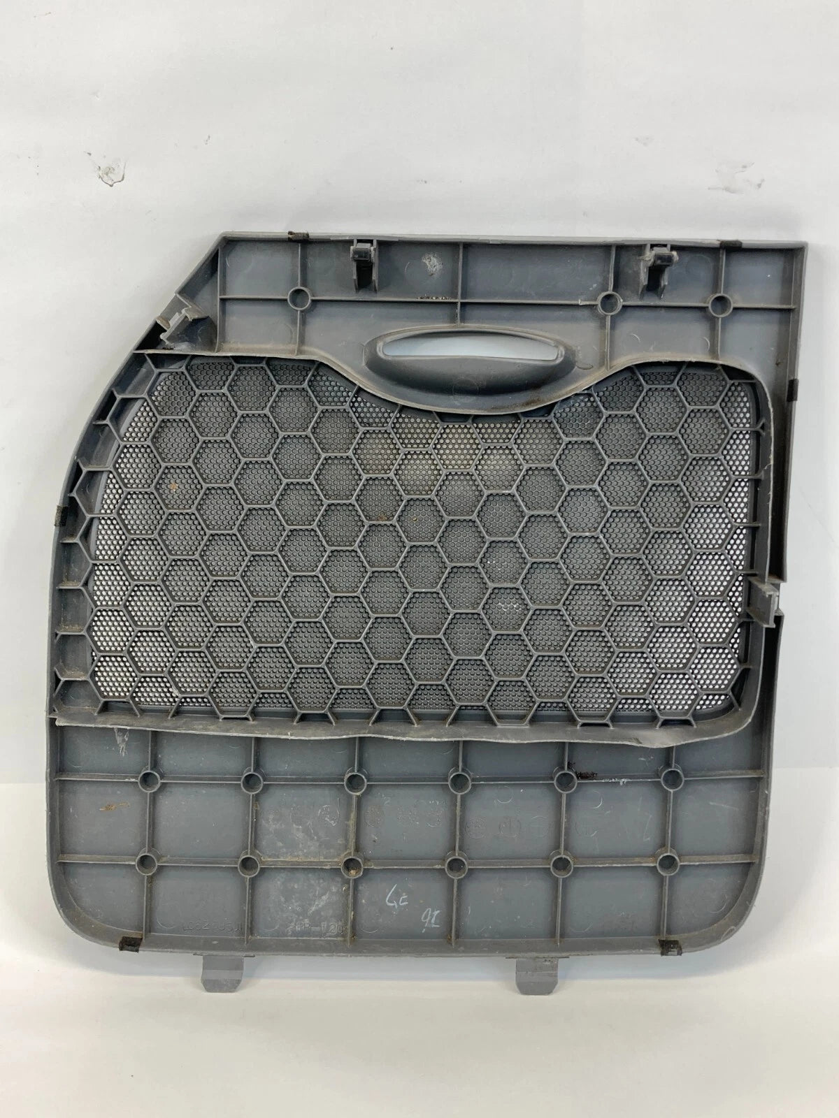 2004-2006 MAZDA MPV REAR LEFT QUARTER PANEL BODY INTERIOR COVER TRIM L062685J1