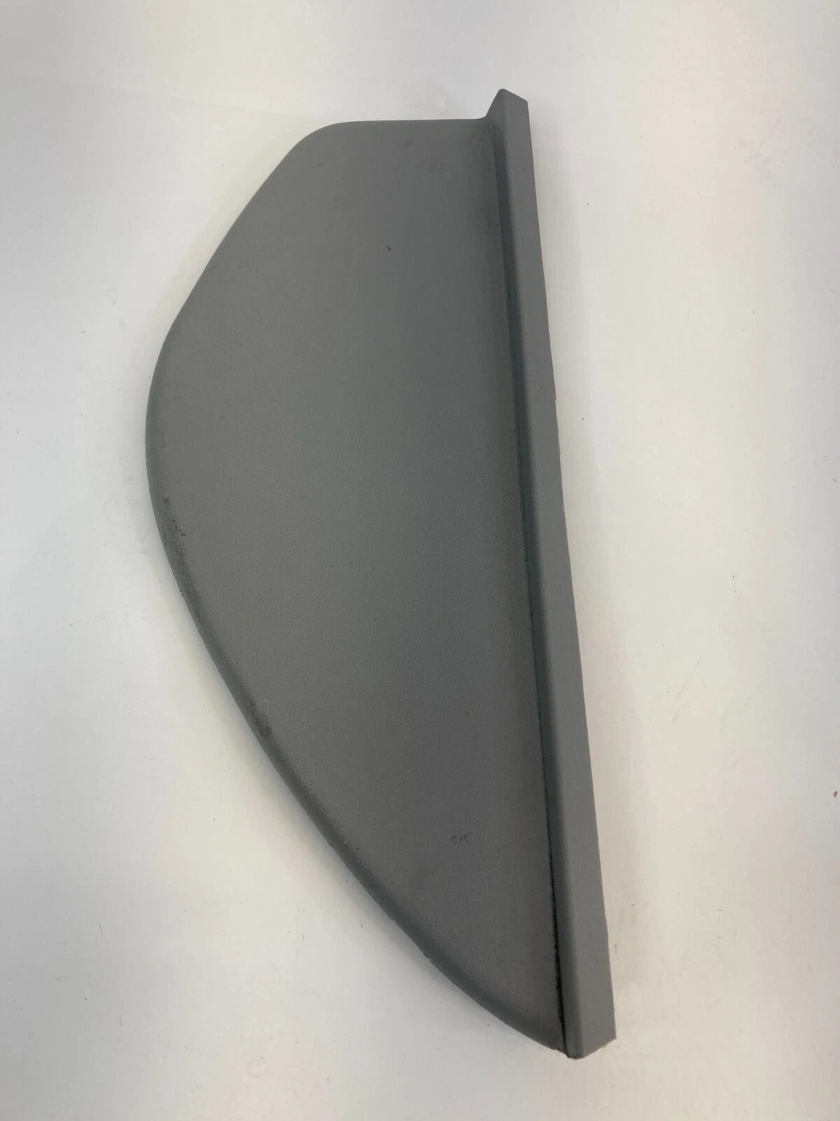 2006-2011 HYUNDAI ACCENT RIGHT SIDE DASH END CAP COVER TRIM 84726-1E000 OEM