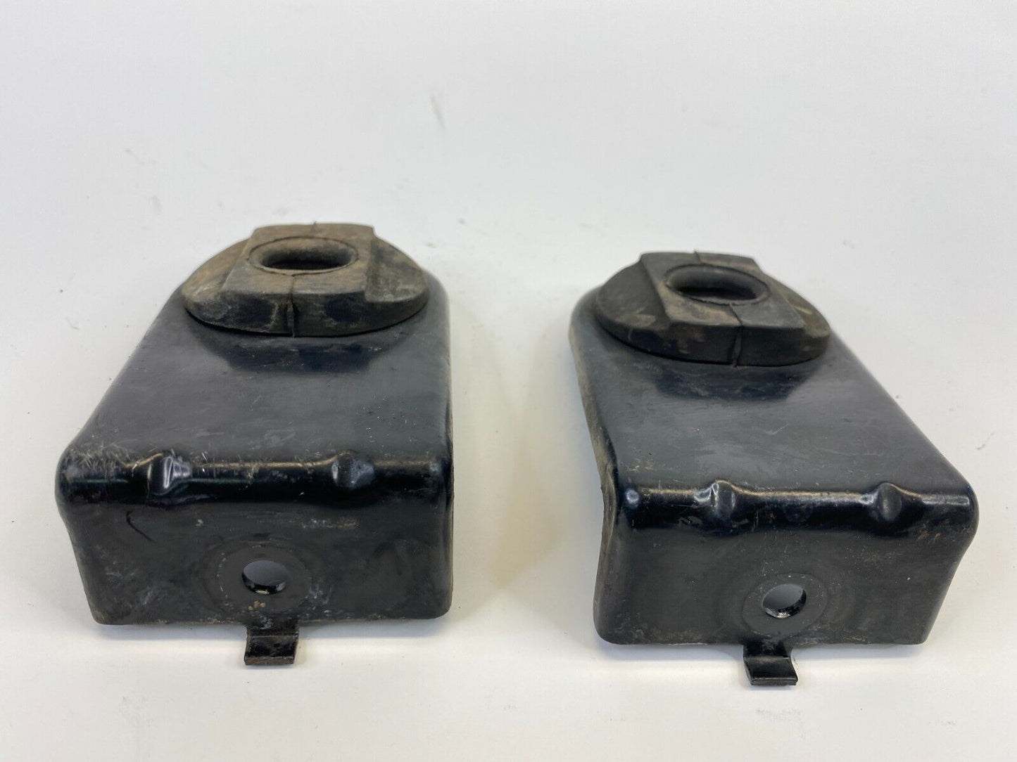 2007-2012 Dodge Caliber Upper Radiator Mount Support Bracket Pair B78AA247C8 OEM