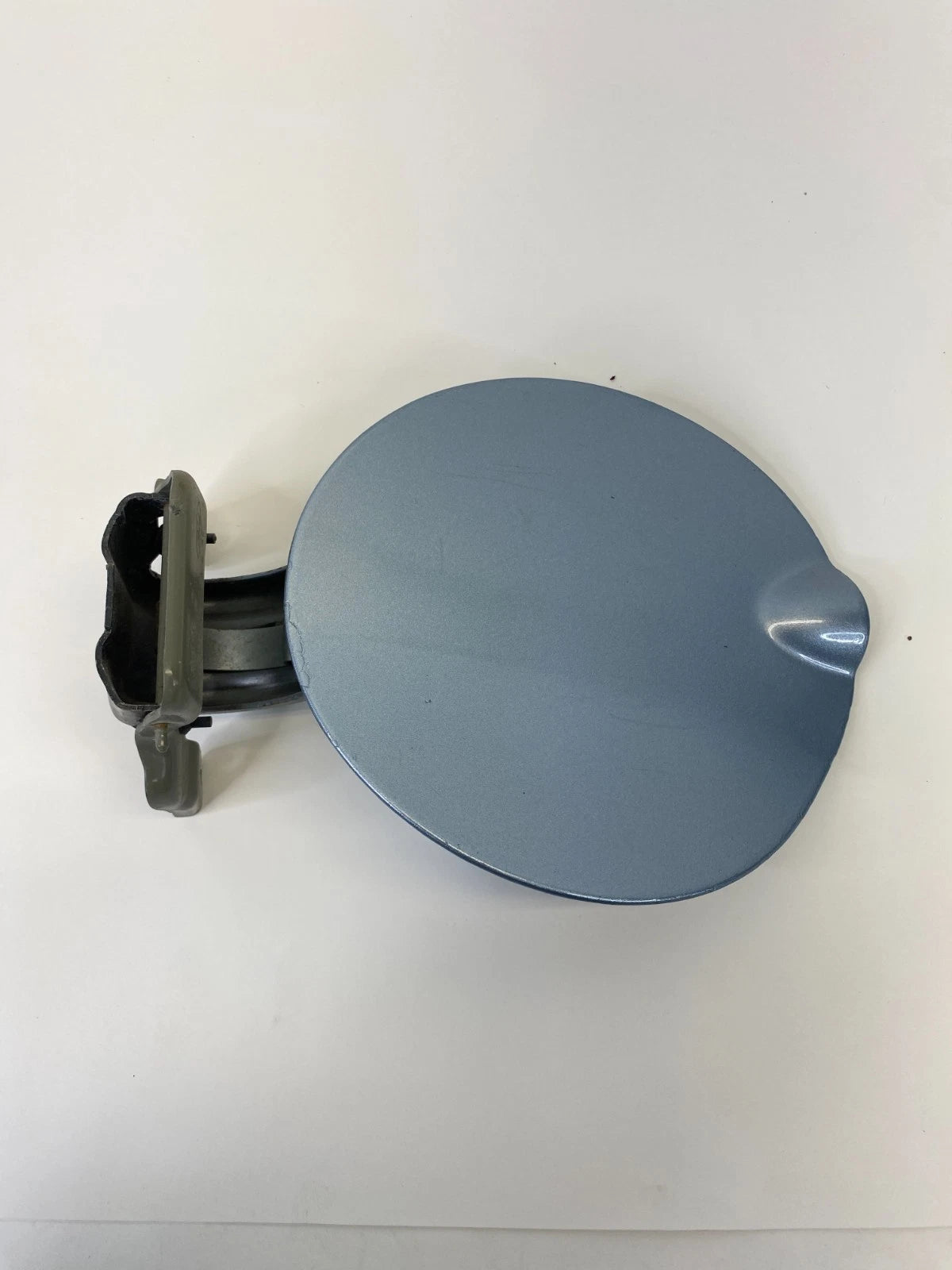 2008-2012 FORD ESCAPE FUEL FILLER DOOR TANK COVER FUEL DOOR 8L84-78405A26-AC OEM