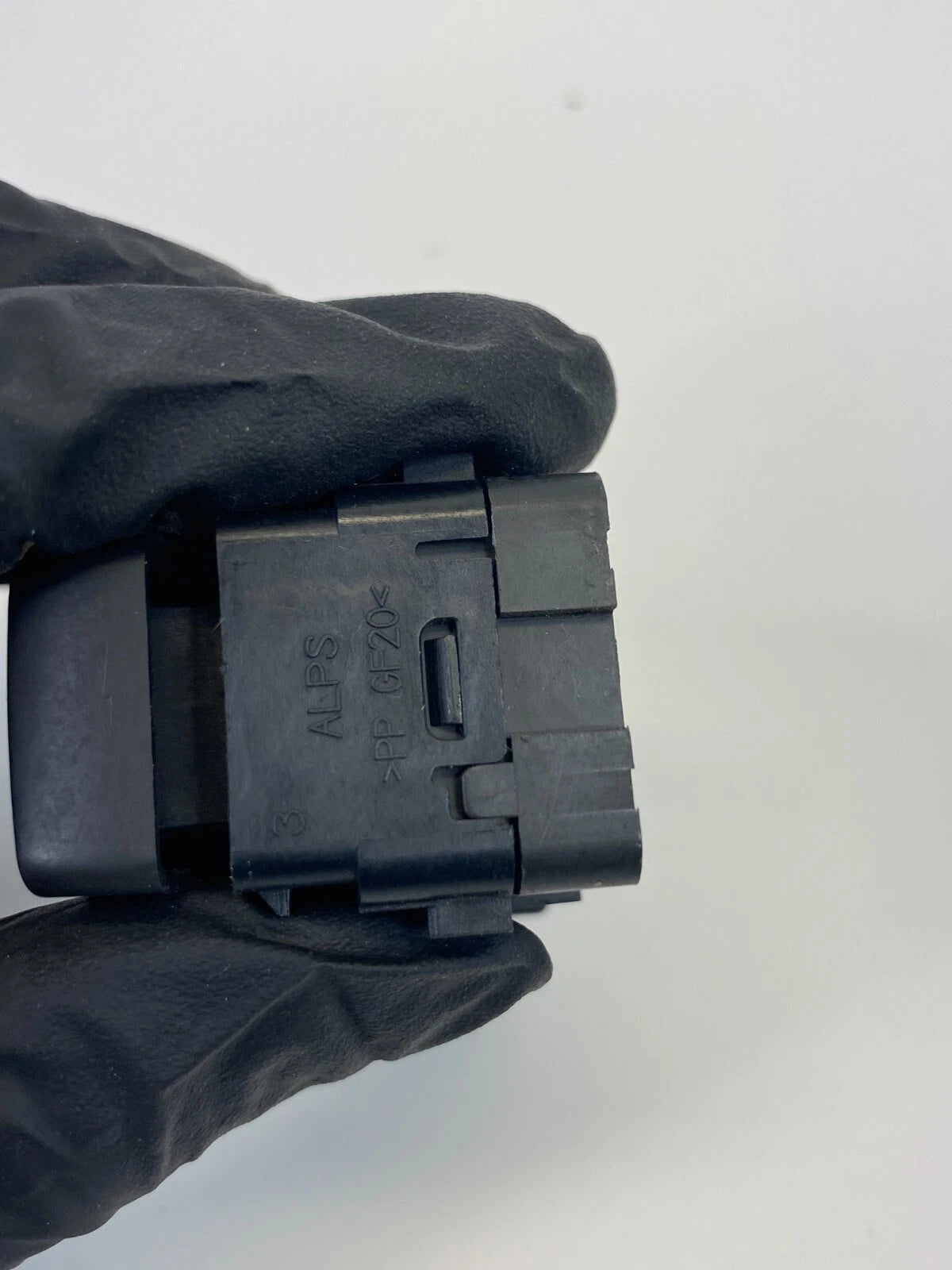 2004-2016 CADILLAC SRX FRONT SEAT POWER LUMBAR CONTROL SWITCH 10315826 OEM