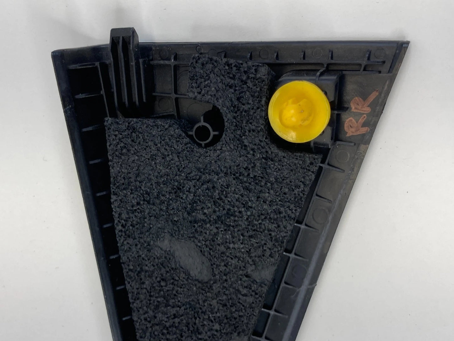 2014-2019 KIA SOUL REAR RIGHT SIDE INTERIOR INNER CORNER COVER TRIM PANEL OEM