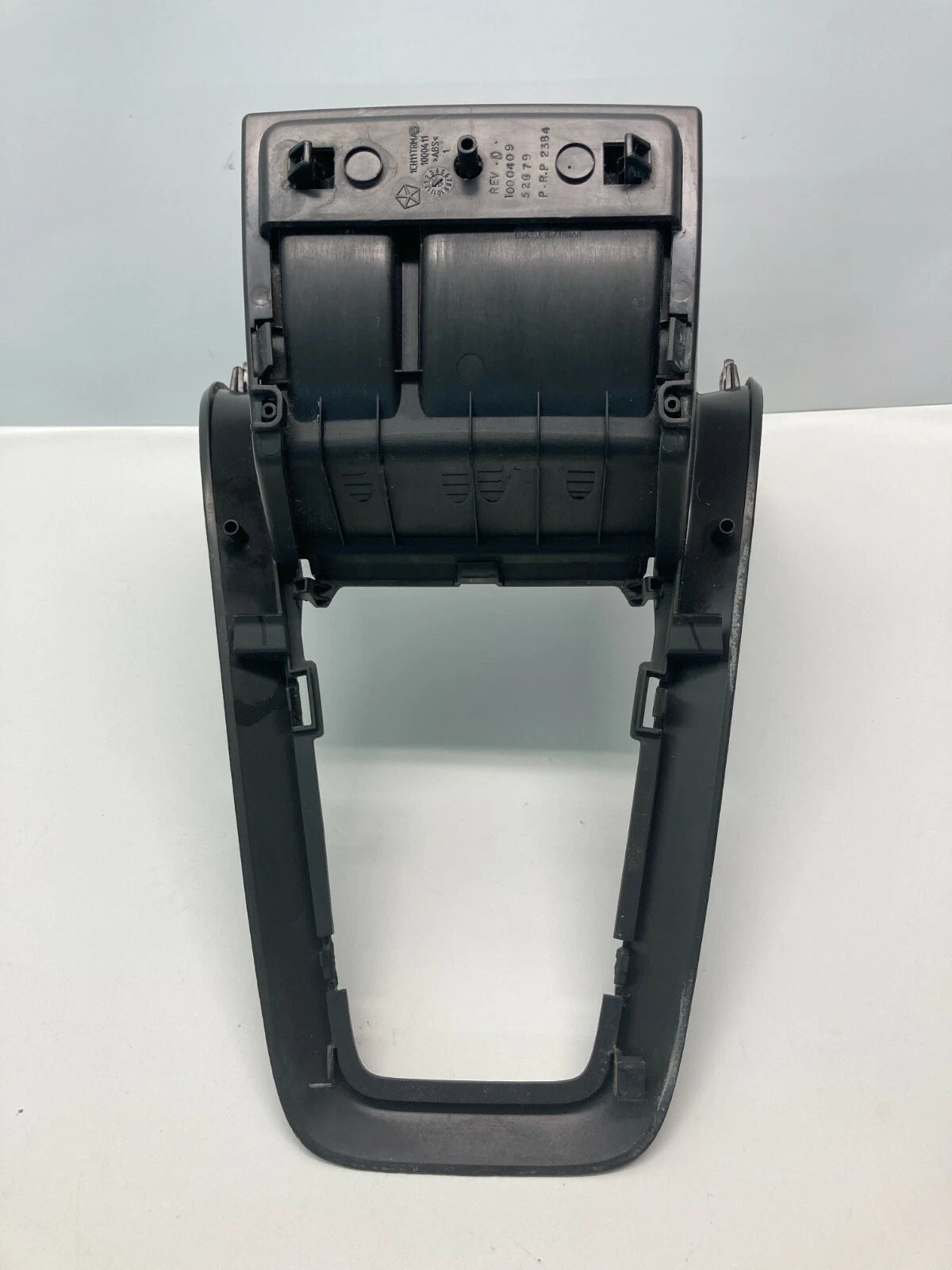 08-10 DODGE AVENGER CENTER CONSOLE SHIFTER BEZEL SURROUND TRIM FRAME 1CH11TRMAB