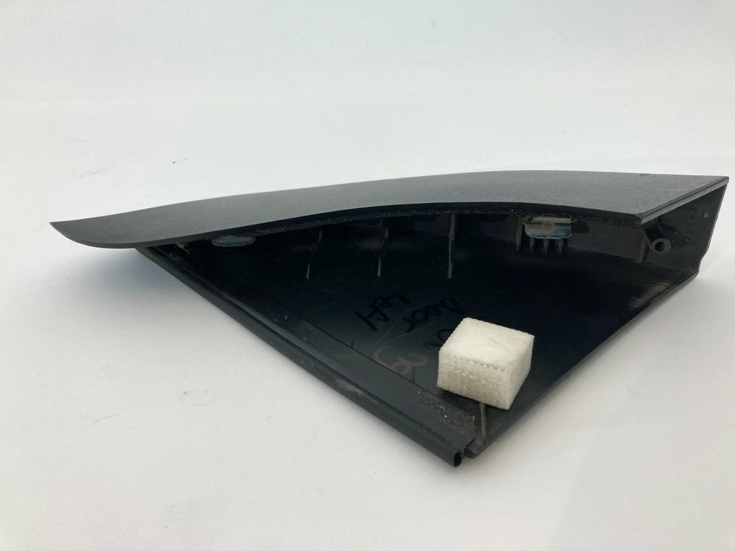 2008-2016 CHRYSLER TOWN & COUNTRY REAR LEFT SIDE SLIDING DOOR INNER MOLDING OEM