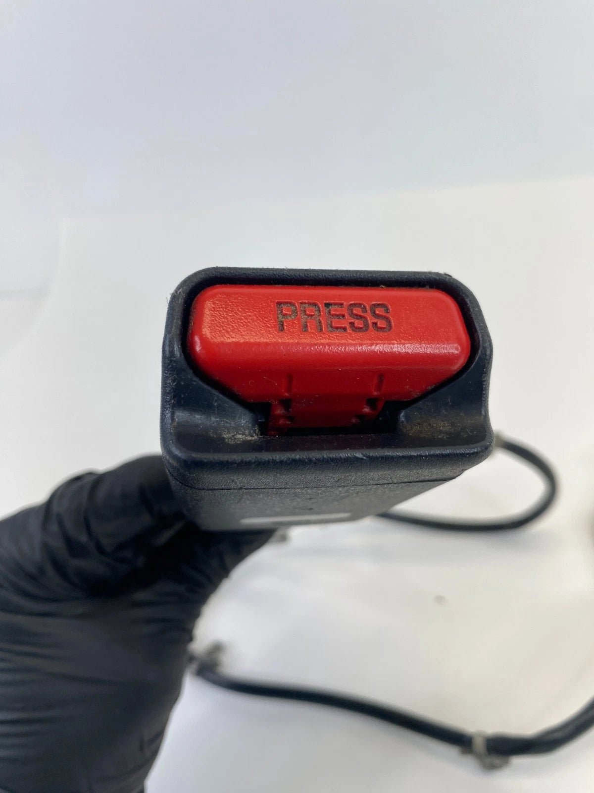 16-19 Nissan Versa Front Right Side Seat Belt Buckle Assembly 86843-9KN0B OEM