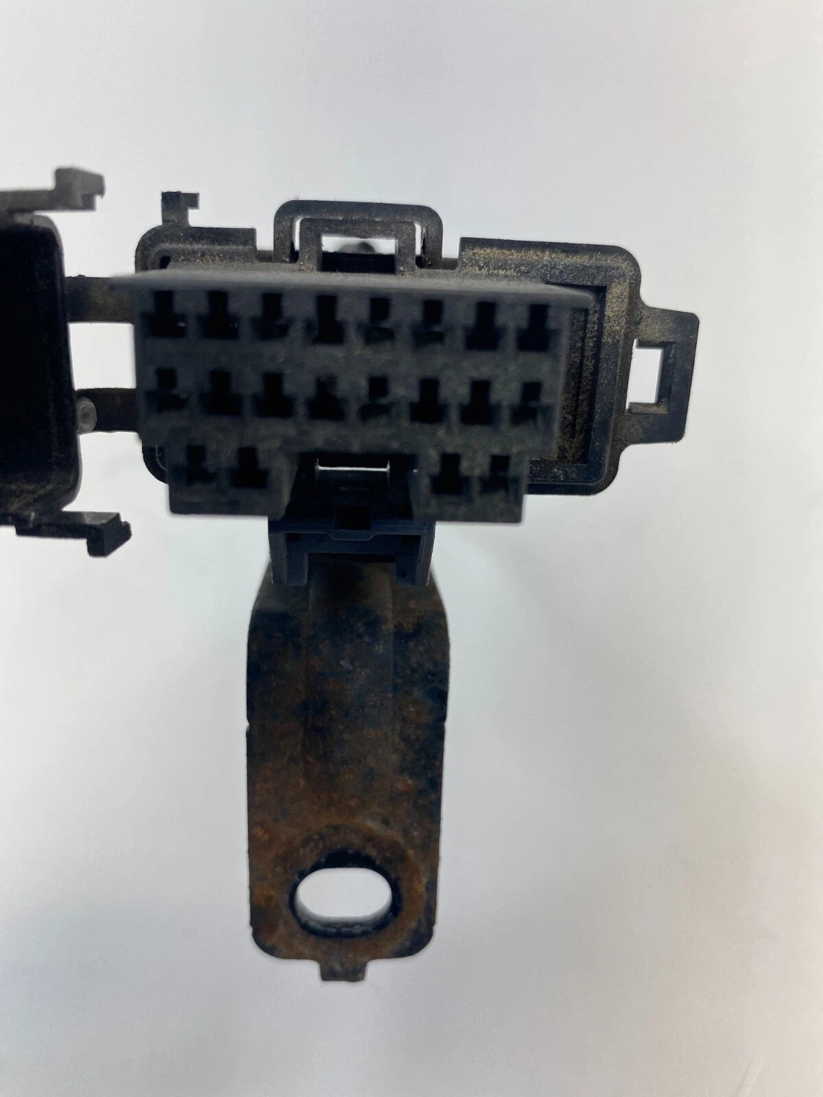 2011-2014 HYUNDAI SONATA 2.4L DIAGNOSTIC PLUG PORT SOCKET CONNECTOR MG632867 OEM