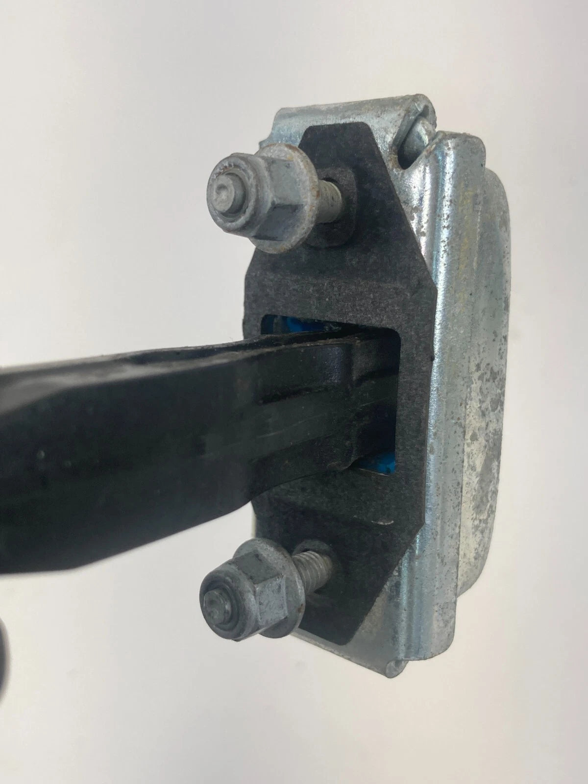 2012-2018 FORD FOCUS FRONT RIGHT SIDE DOOR CHECK STOP STOPPER DETENT OEM