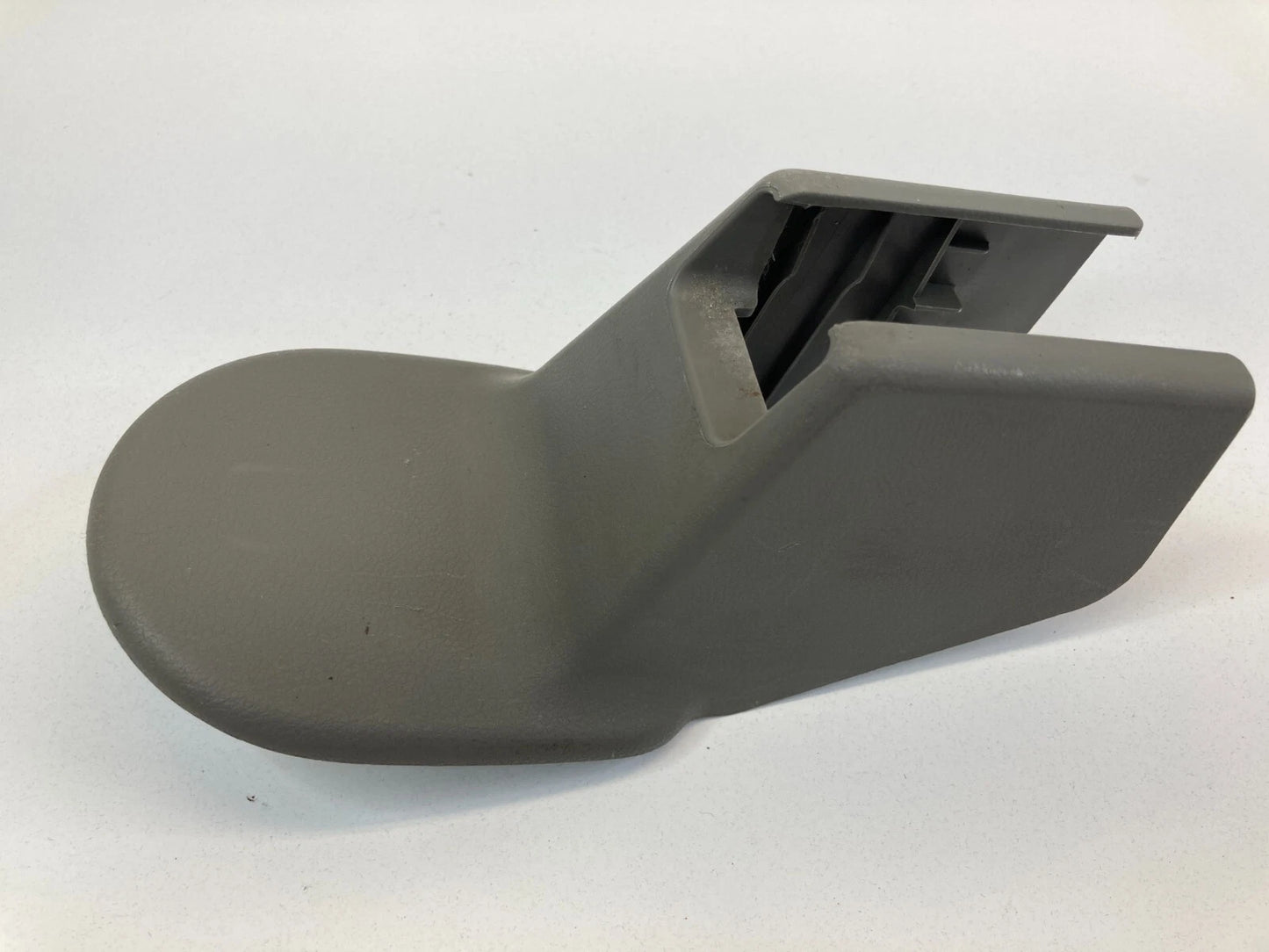 09-12 ACURA RDX REAR RIGHT PASSENGER SEAT TRACK END COVER TRIM CAP 81107-STKY