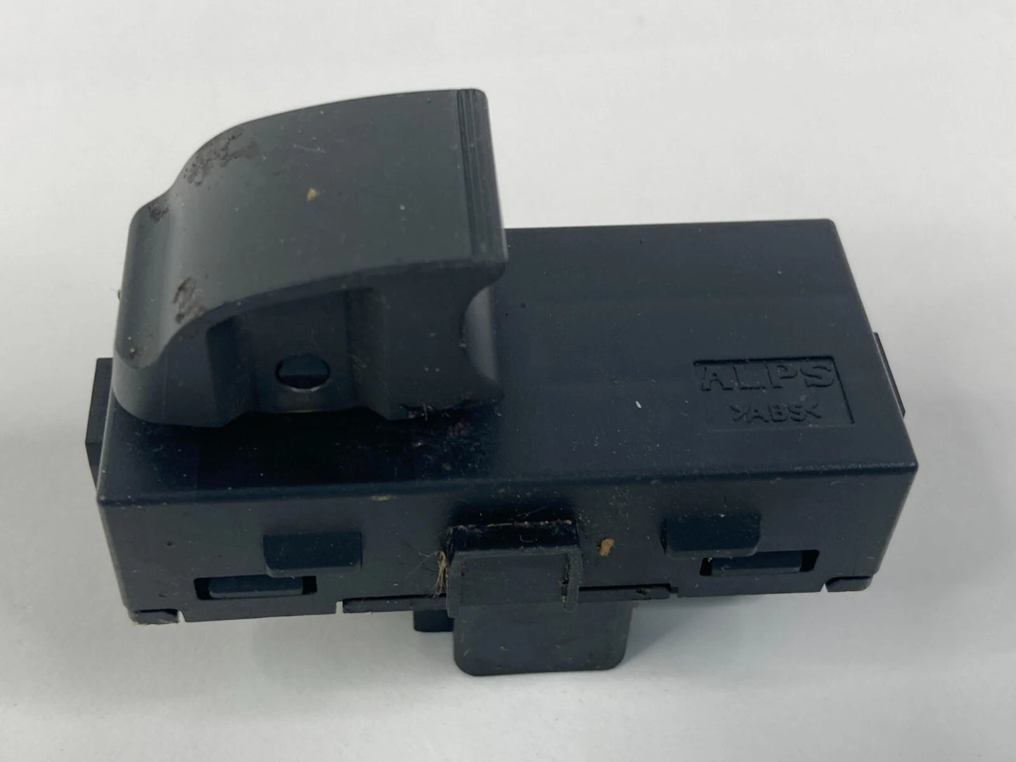 2008-2017 BUICK ENCLAVE REAR LEFT SIDE DOOR WINDOW CONTROL SWITCH 25877777 OEM
