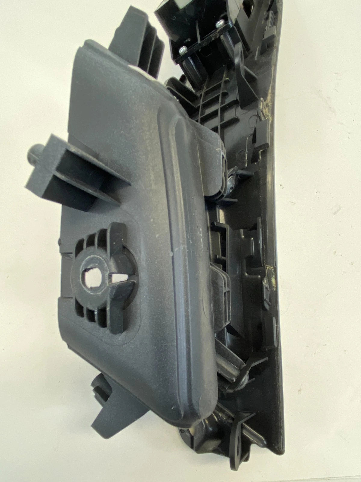 2013-2017 HYUNDAI ELANTRA GT FRONT RIGHT PASSENGER WINDOW SWITCH W/ PULL HANDLE