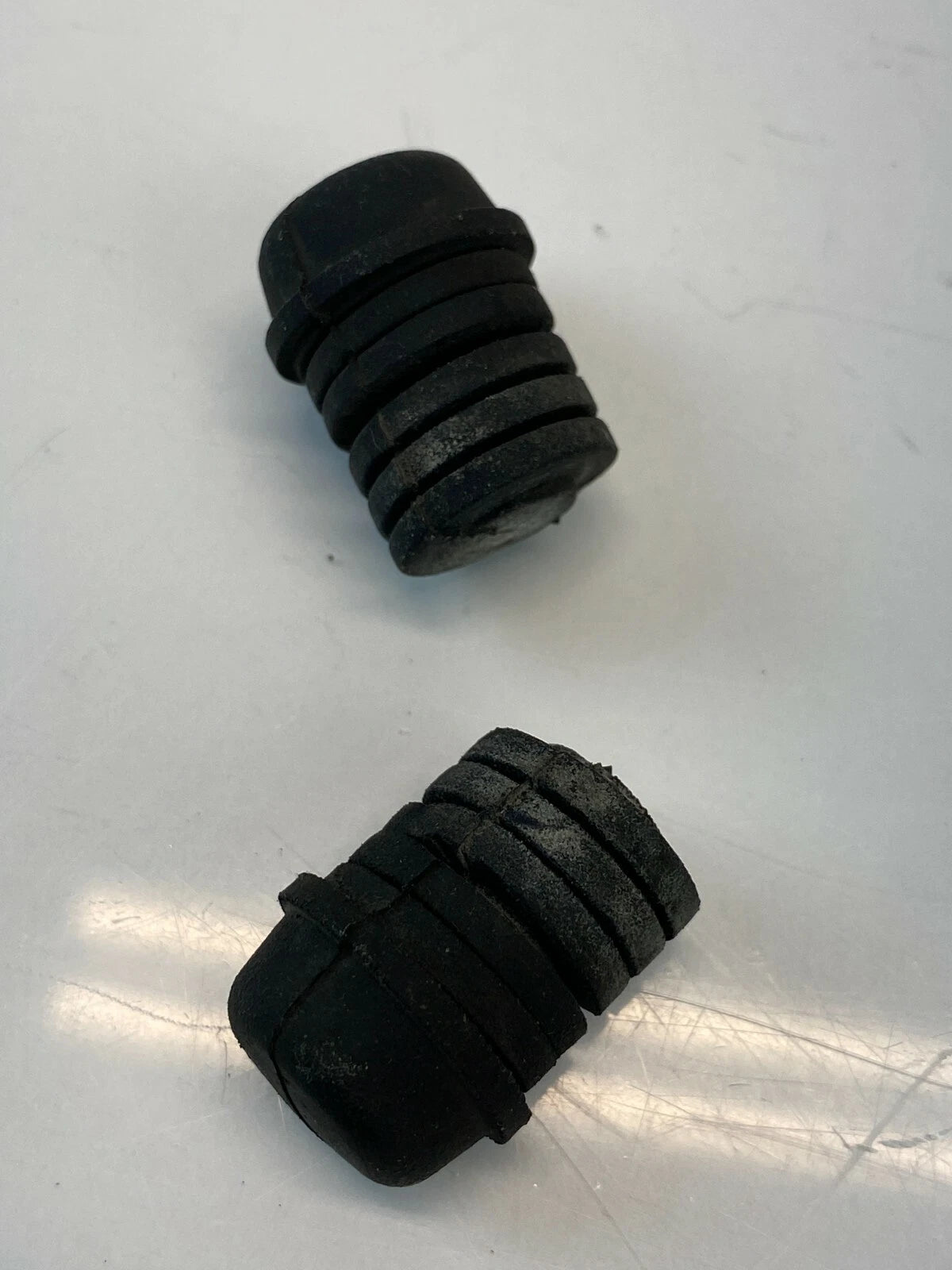 2008 SATURN ASTRA FRONT HOOD ADJUSMENT RUBBER BUMPER STOP SET PAIR OEM