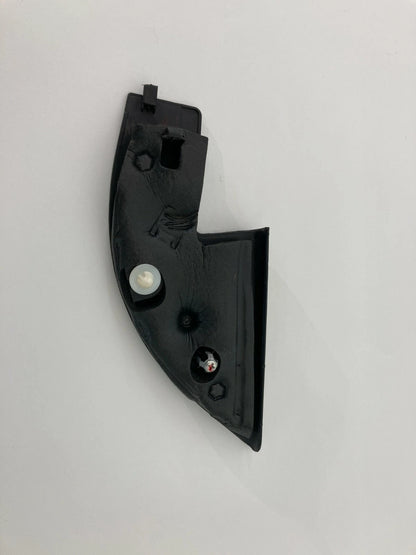 2007 2008 HYUNDAI ENTOURAGE FRONT RIGHT SIDE INNER CORNER MIRROR TRIM COVER OEM