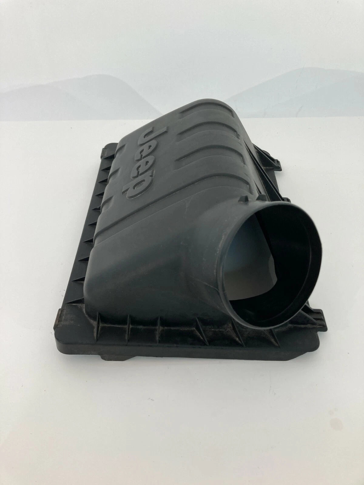 2005-2007 JEEP LIBERTY AIR CLEANER INTAKE BOX FILTER UPPER TOP LID COVER ASSY