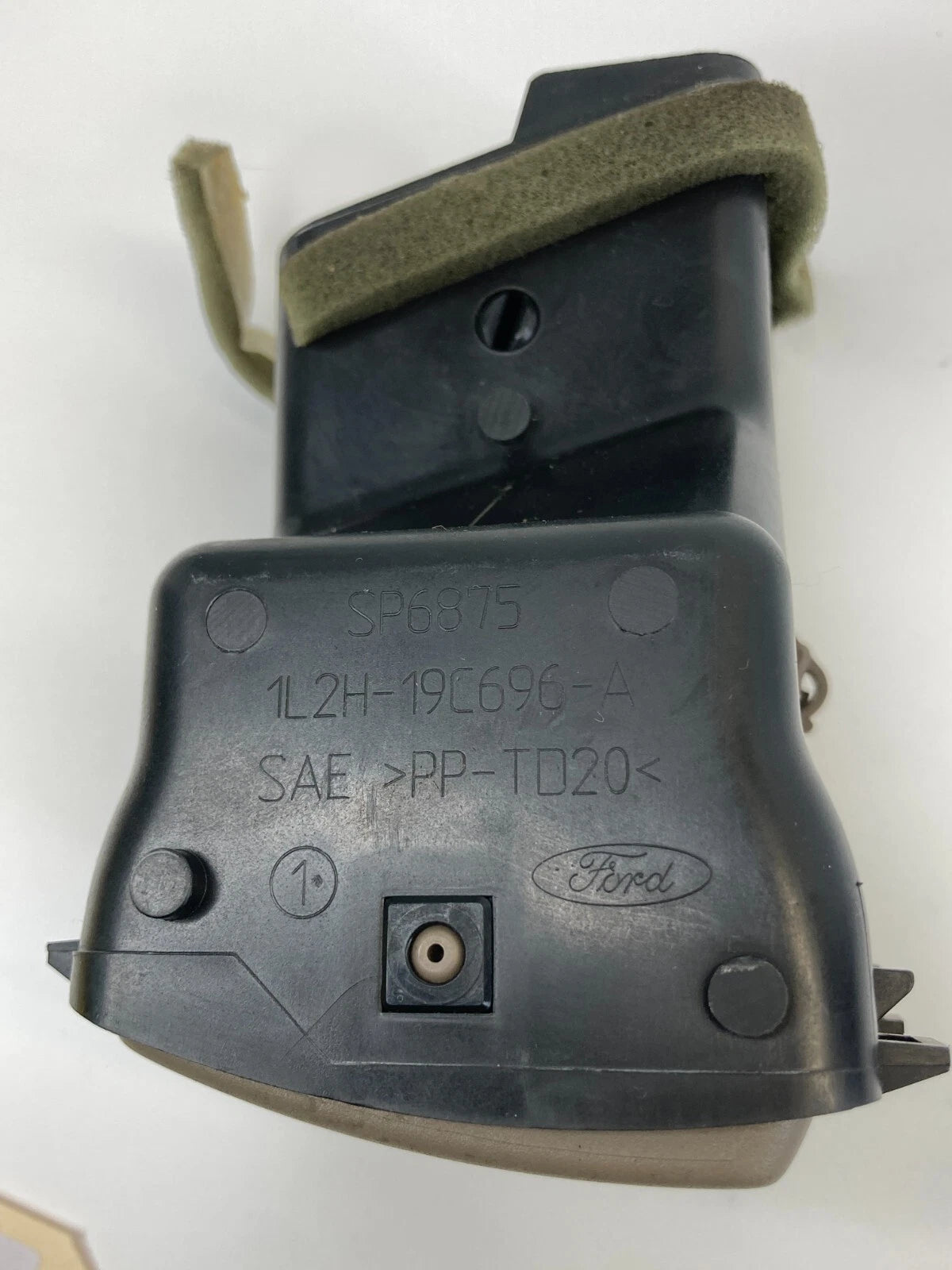 2002-2005 FORD EXPLORER LEFT SIDE DASH AC AIR VENT GRILLE OUTLET 1L2H-19C696-A