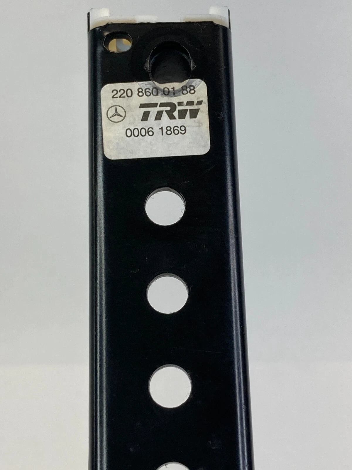 2000-2002 MERCEDES-BENZ S500 FRONT LEFT SEAT BELT HEIGHT ADJUSTEMENT TRACK OEM